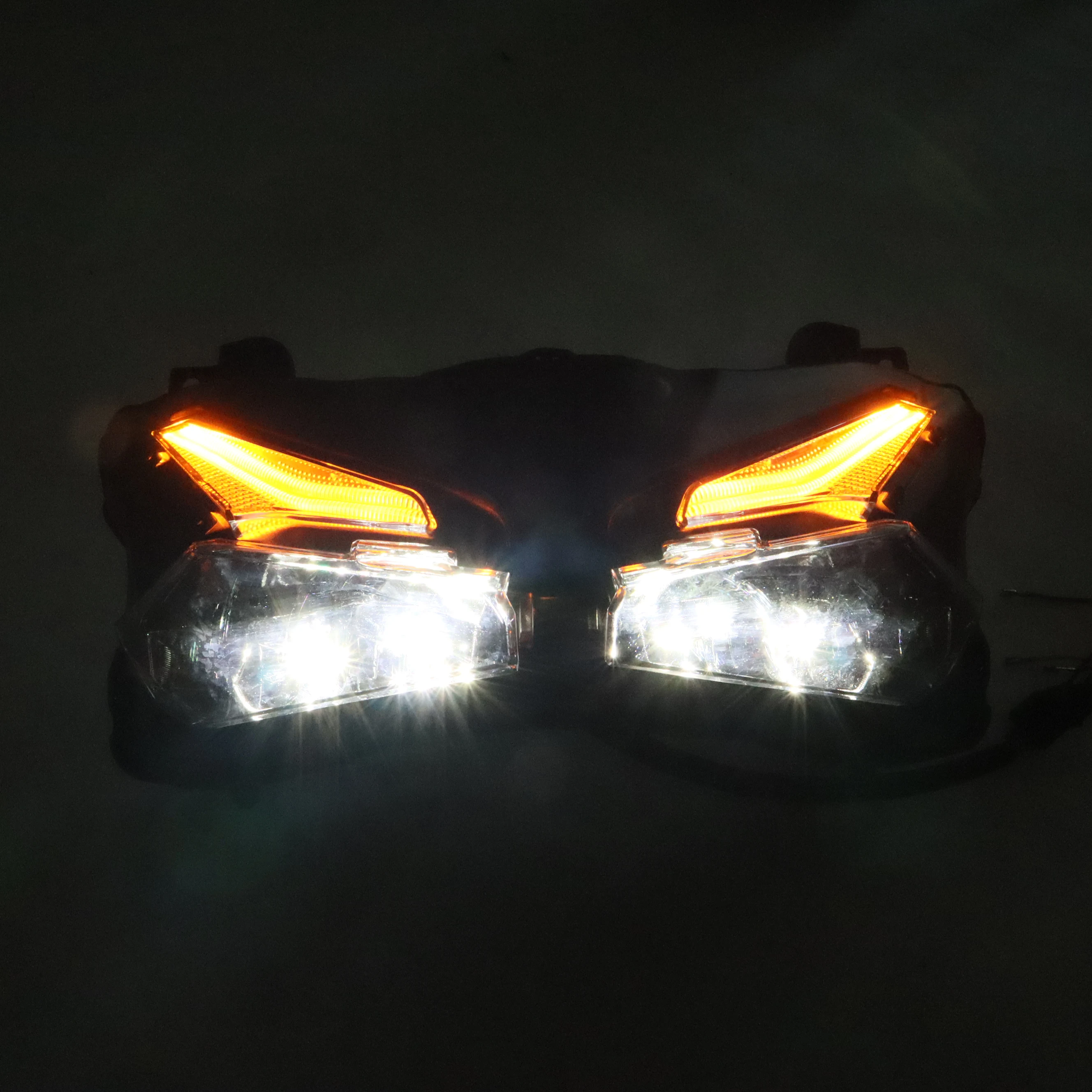 オートバイのヘッドライトアセンブリホンダ CBR250RR MC51 2017 バイク