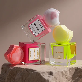 Beautiful Pink Yellow Blue Perfume Bottle 50ml Custom Label Square Glass Perfume Bottle Luxury Perfume Bottle With Resin Cap