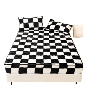 Thick Quilted Winter Coral Fleece Bedspread Warm Velvet Mattress Cover for Home Hot Bed Sheet Coverlet