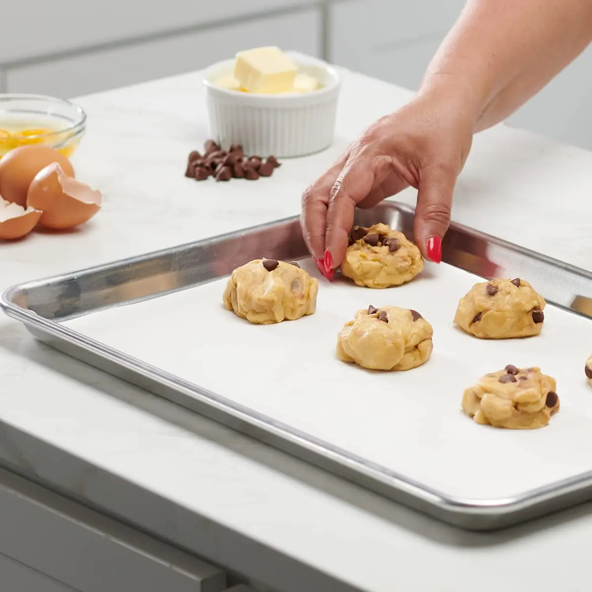 Wholesale Custom Coated Baking Oven Paper Non-Stick Parchment Baking Wrapping Roll Dashed Baking Pastry Tool