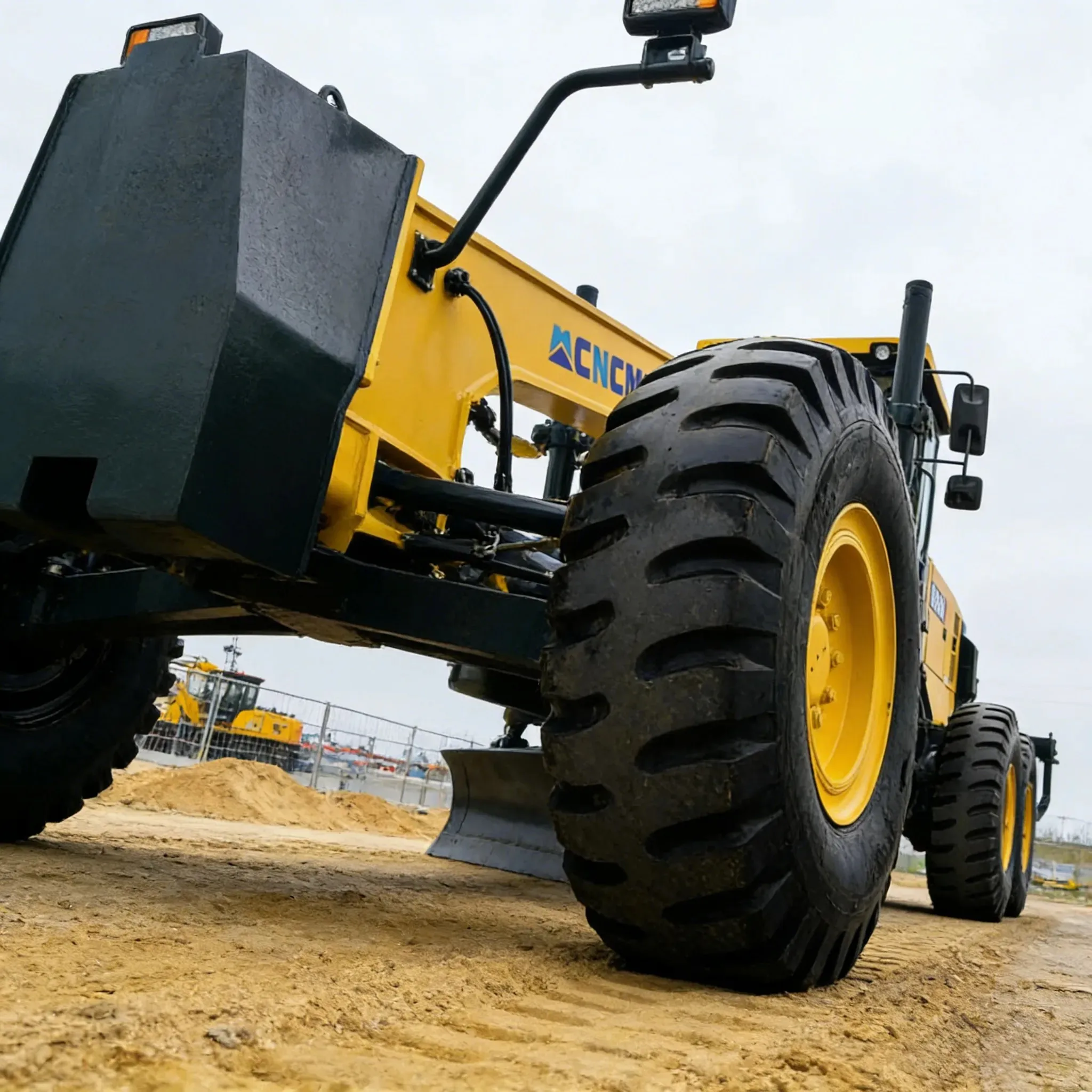 Sinomach 732T Motor Grader - High Efficiency Mining Equipment