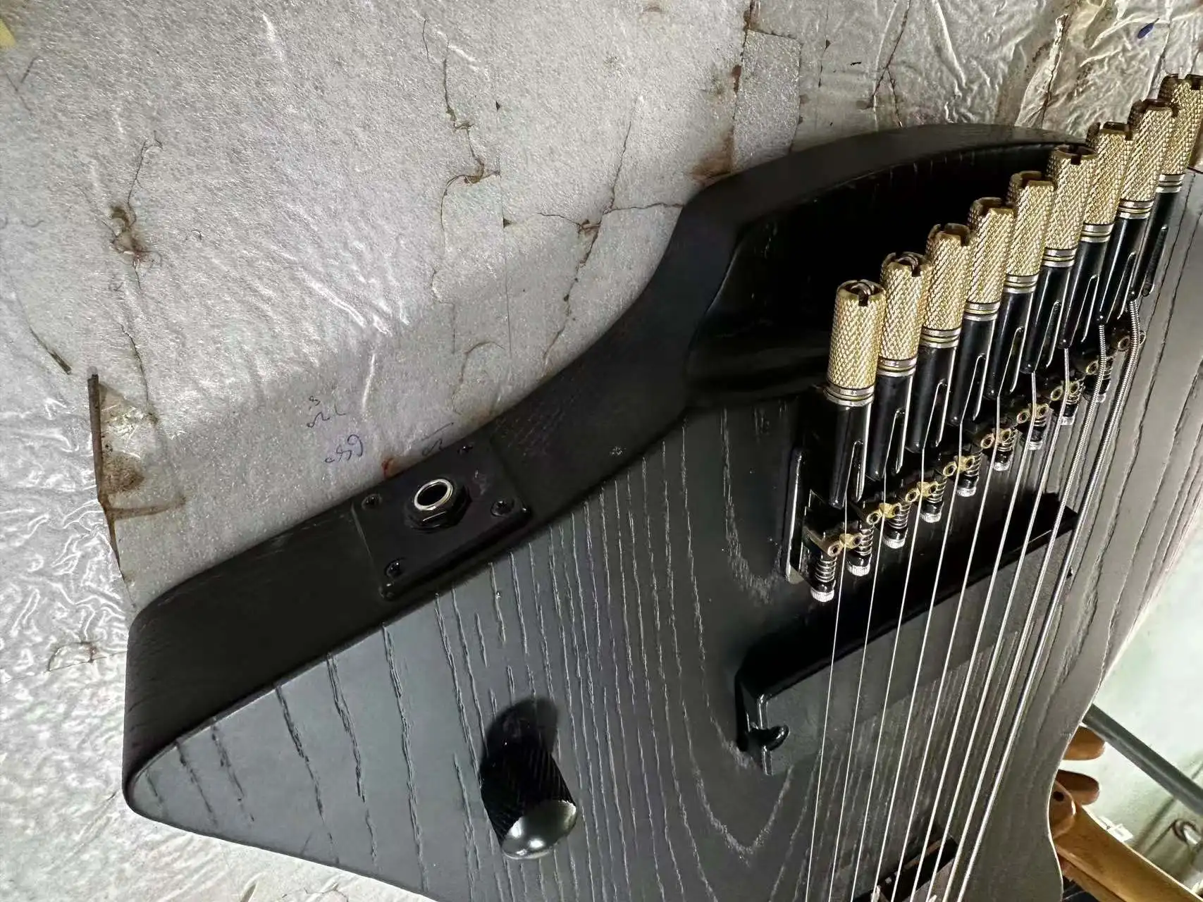 Yin&Yang Custom High Quality 9 String Electric Guitar Headless Guitar Electric Guitar