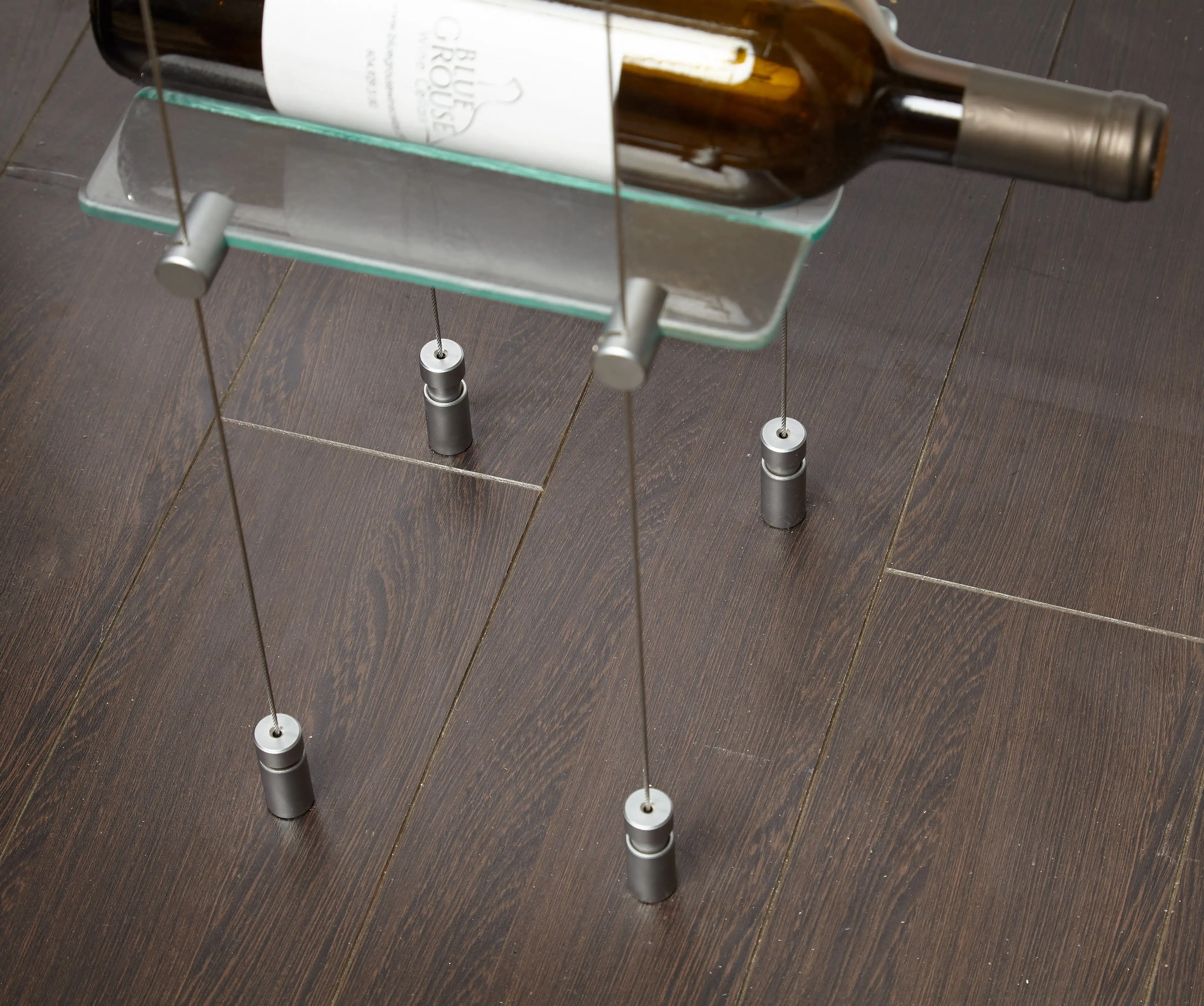 2023 New Style Customized Floating Cable Wine Rack Ceiling To Floor