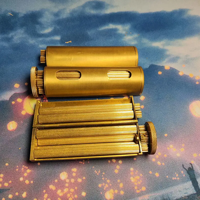 manual cigarette maker VEVOR Rolling Machine, Solid Brass Cigarette Roller, Tobacco Rolling Machine Fits Up to 70mm Paper, Vintage & Luxurious Gift for Father's Day, Birthday Easy-to-Use Cigarette Rolling Machine -