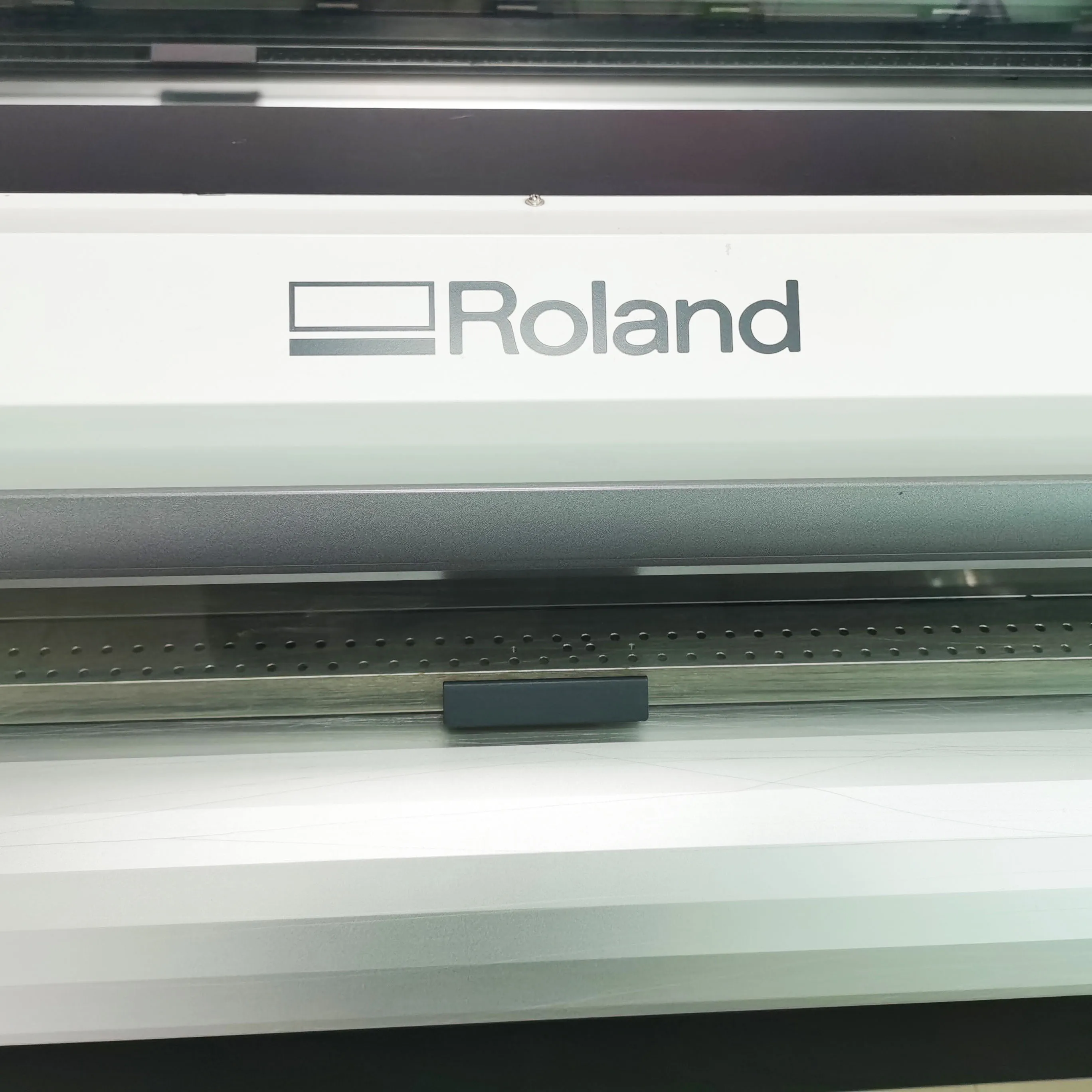 Secondhand Roland Used RE640 Solvent Printing Machine Car Wrap Eco Solvente Roland Canvas Printer on Sale