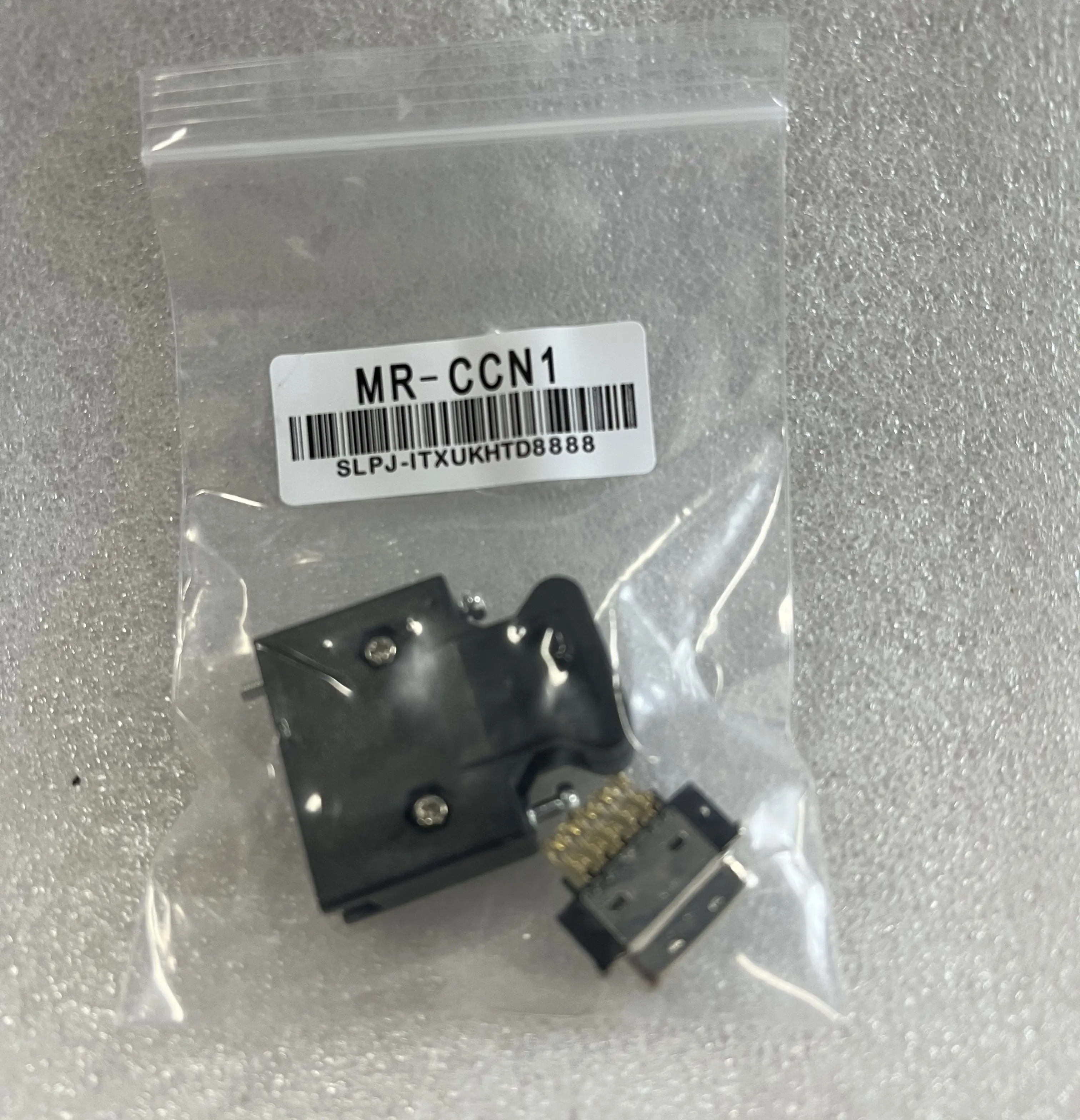 Mitsubishi Servo Connector MR-CCN1 Mitsubishi Servo Connector MR-CCN1
