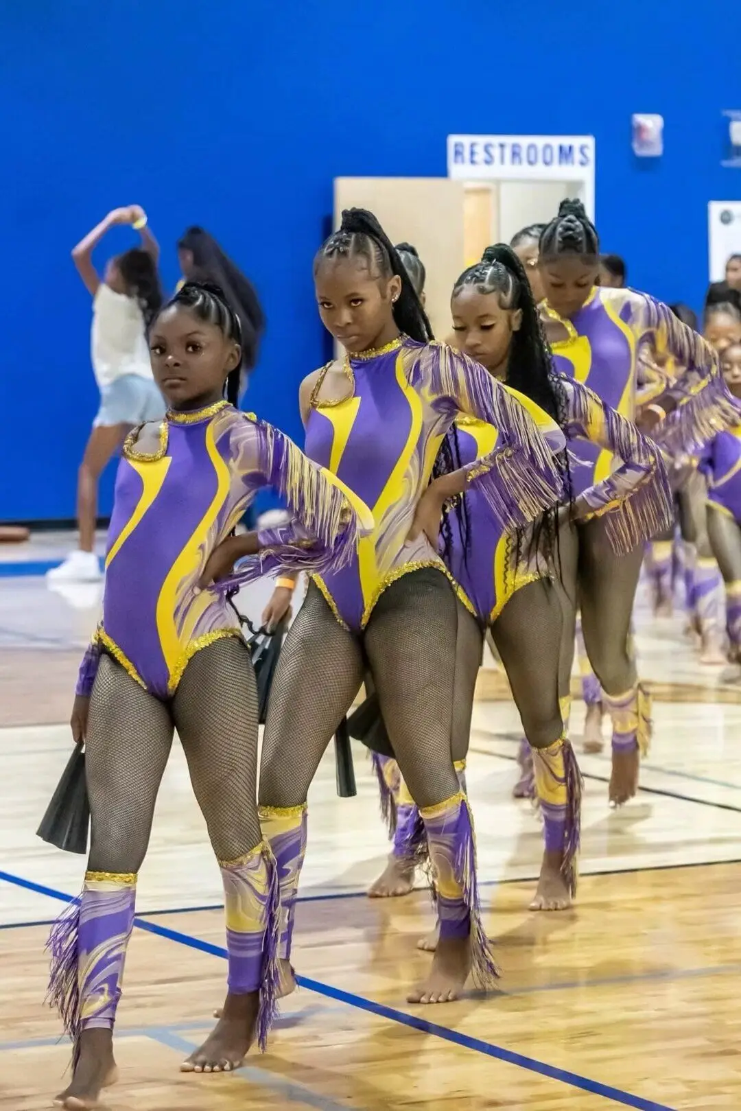 Normzl Wholesale Dancing Leotard Dancewear Yellow Purple Fringe Cheerleading Costume Majorette Dance Team Uniforms Dance Outfits