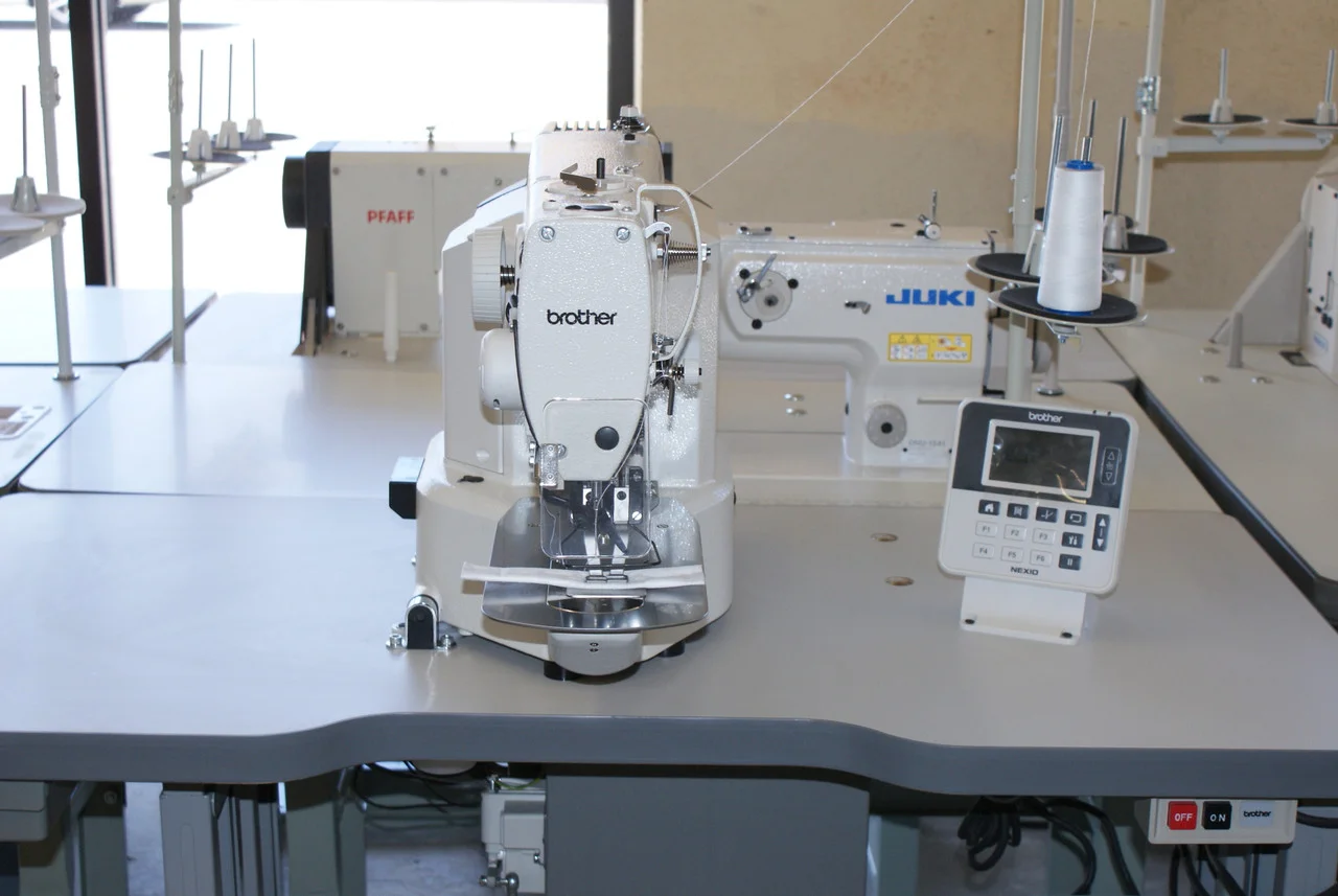 専用★ディフディシング2500セット 中古ブラザーKE-430HS工業用電子ダイレクトドライブロックステッチバー