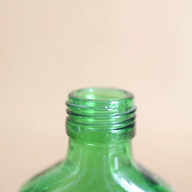 Wholesale Green square Mini Bottles Wine Cold Brew Beverage Juice Bottle Glass Bottles for Vodka in Ukraine