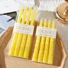 Fil de torsades de pâte frite jaune (4 pièces)