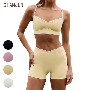 Customized Solid Color Yoga 2-Piece Set With Built-In Detachable Chest Cushion Quick Drying Tight Shorts Gym Fitness Yoga Suit