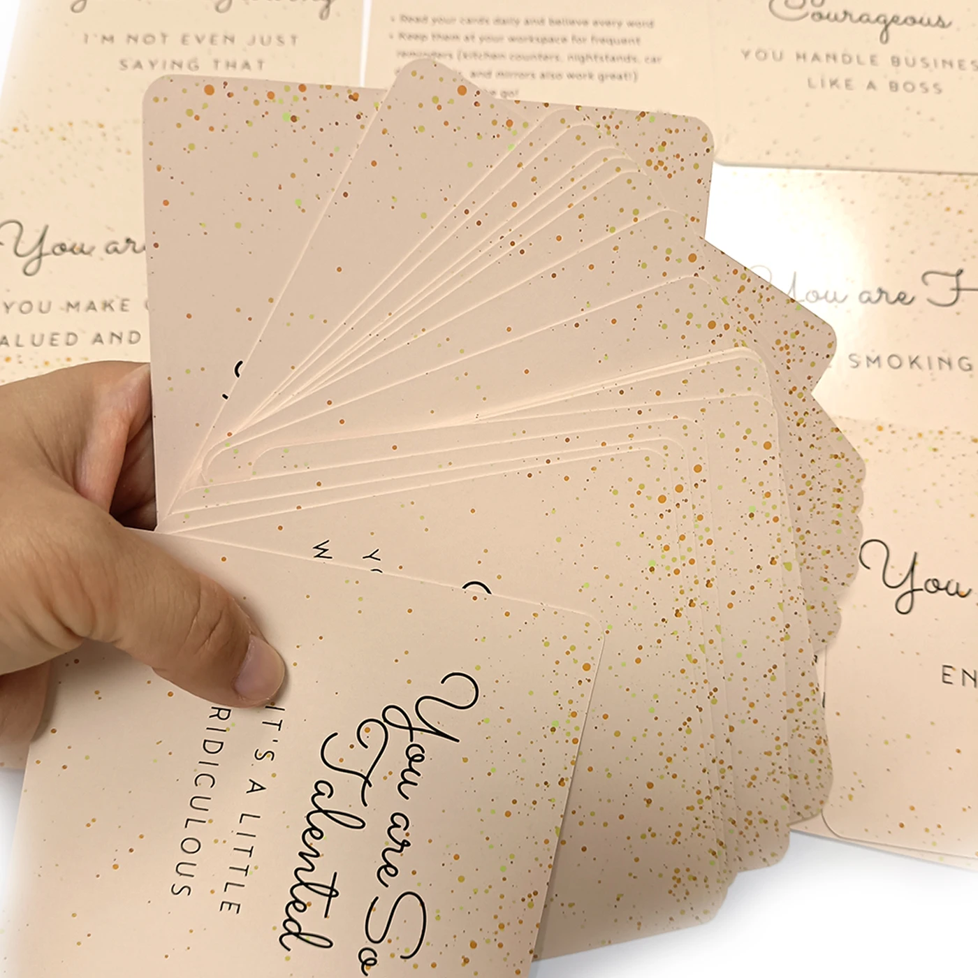 
 Высококачественная новая бумажная карточная игра, самая экономичная бумажная карточка, напечатанная в Китае  