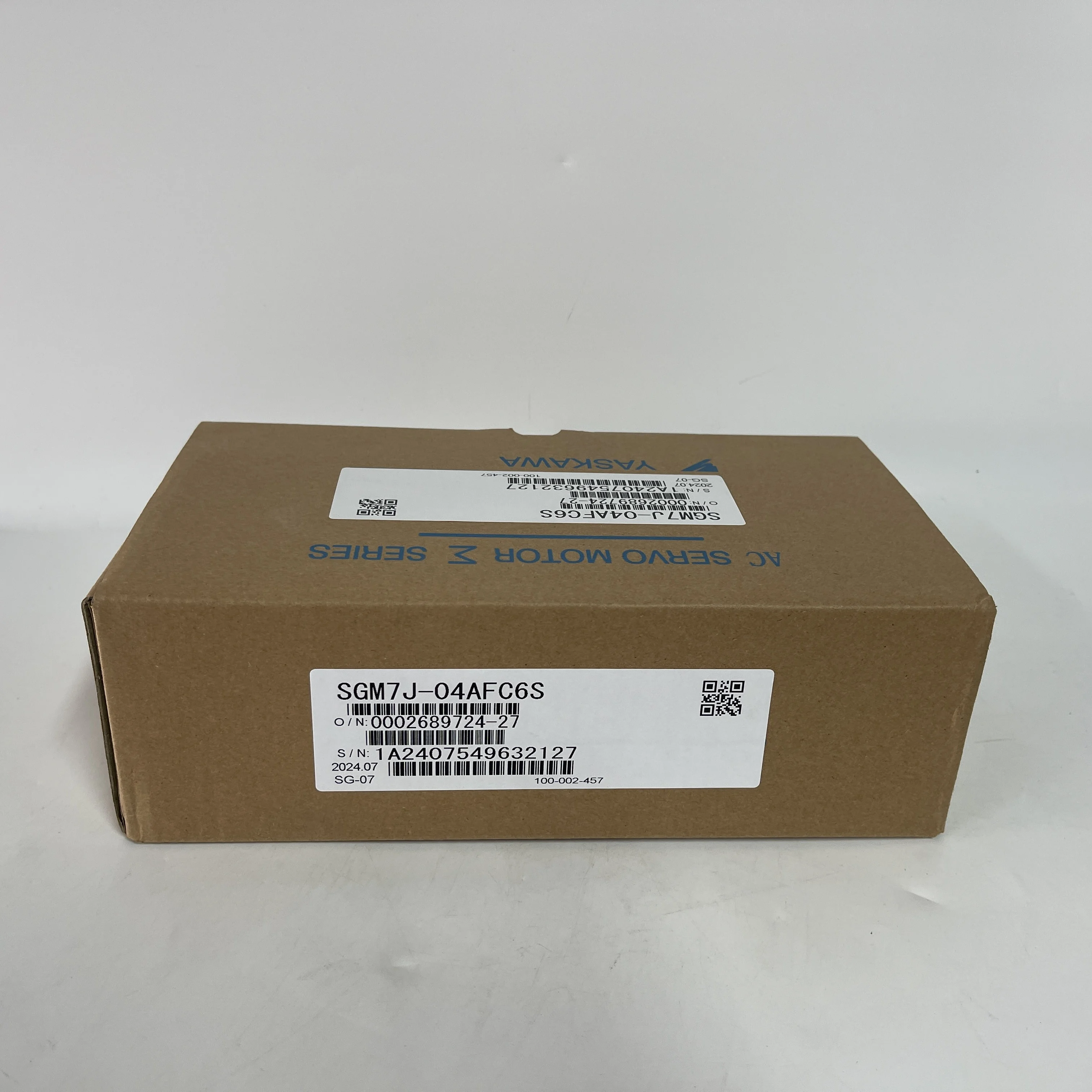 Yaskawa AC Servo Motor SGM7J-04AFC6S Yaskawa AC Servo Motor SGM7J-04AFC6S