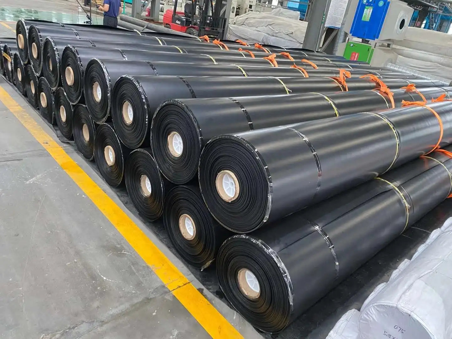 Heavy Duty 30 Mil Smooth Black Hdpe Geomembrane Dam Pond Liner Film Sheets Buy 30 Mil Smooth