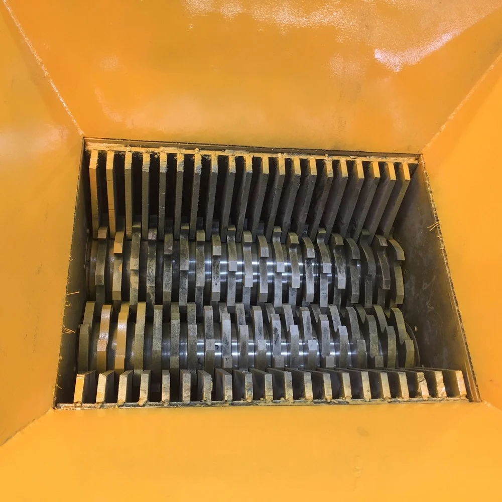 Old Used Tire Recycling Shredding Machine Scrap Metal Shredder Plastic Shredder for Sale