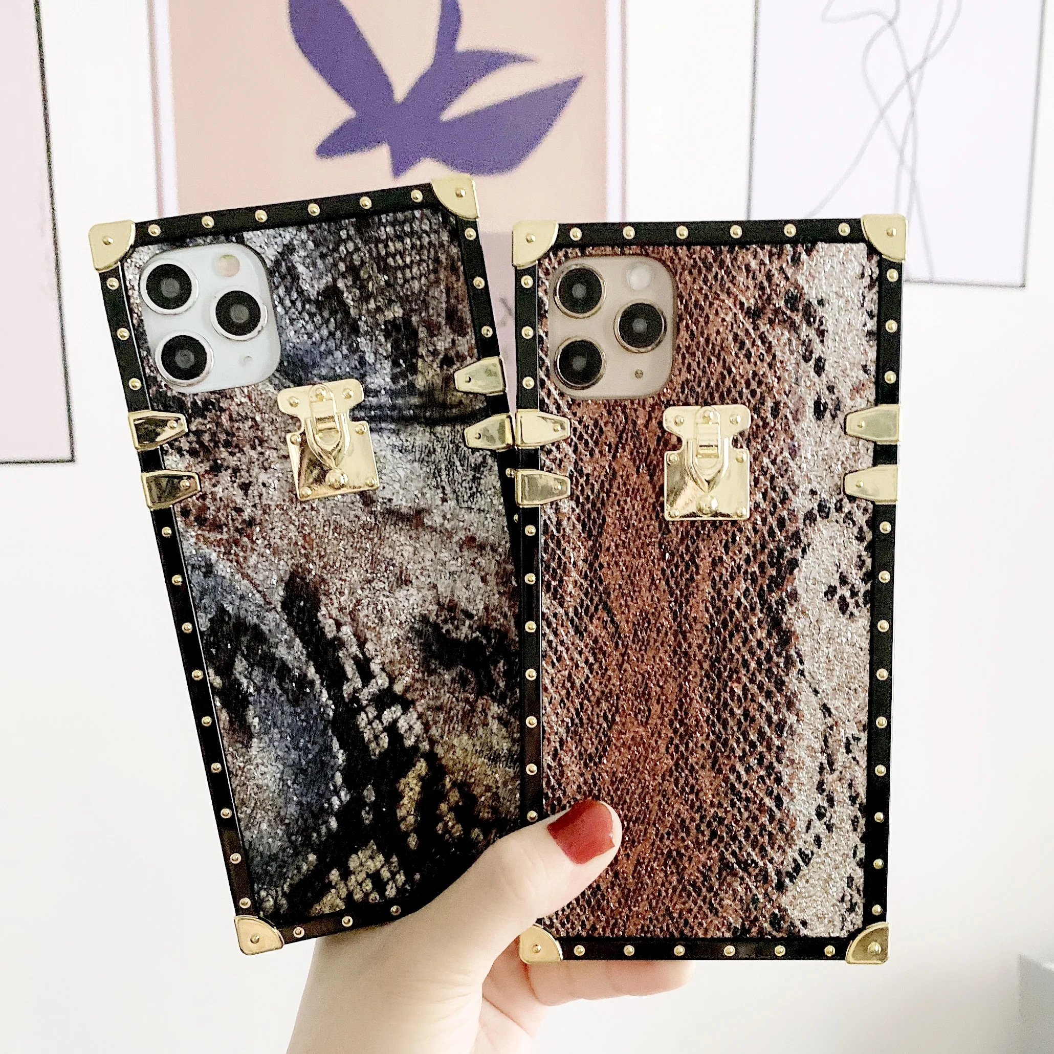 Wholesale Luxury Designer Brand Phone Cases With Logo Girl Square Fur Mobile  Cover Case Leather For Iphone 13,13 pro,13 pro max From m.