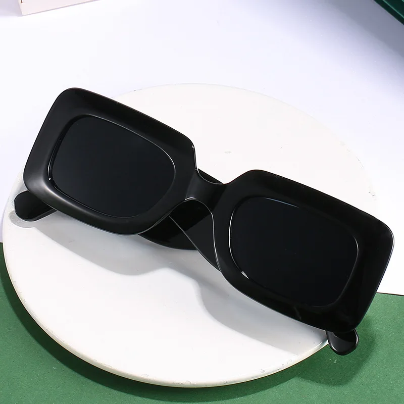 2023  New Style Retro Oversized Square Luxury   Shades Summer Sunglasses Women Men  Custom Logo
