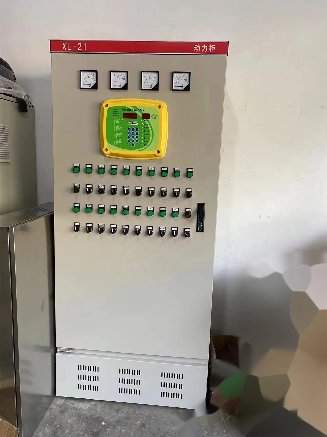 Hot Selling Climate Control Panel for Poultry Farm Use