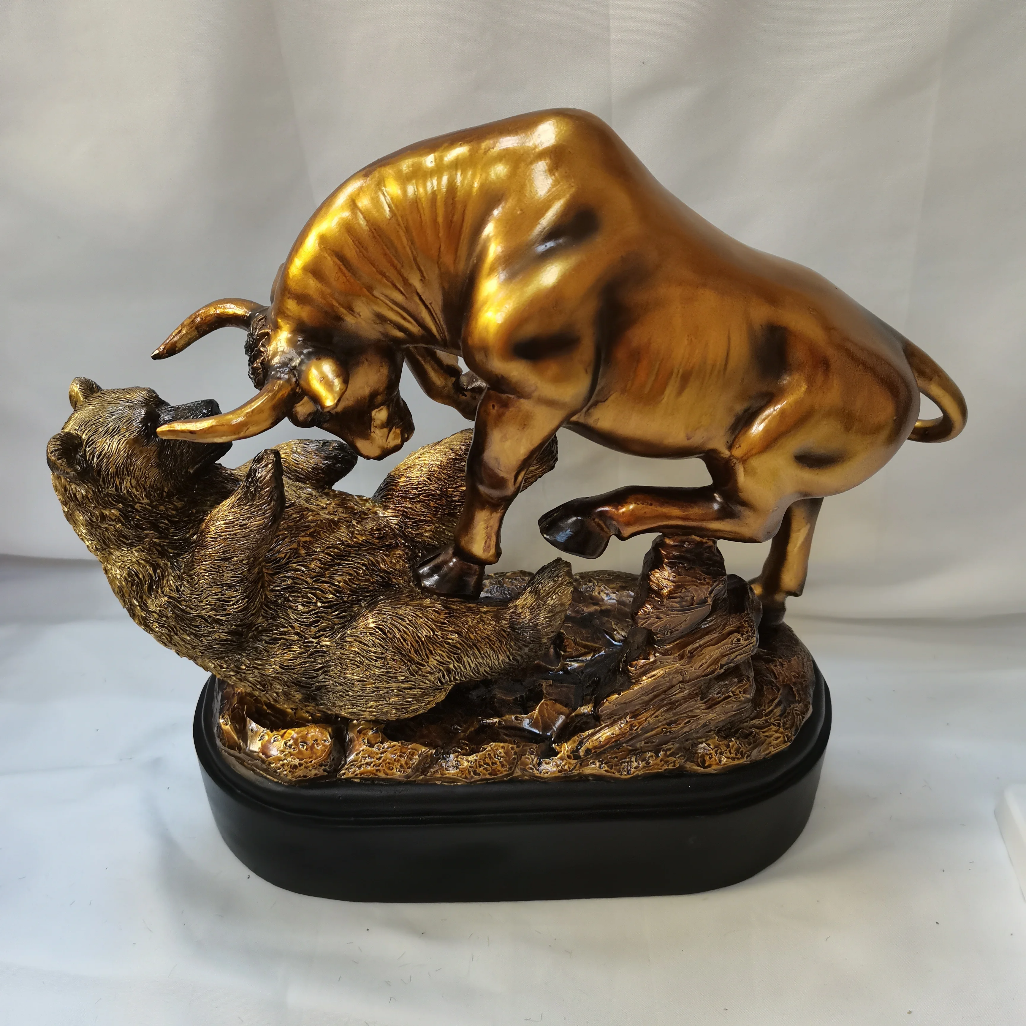 Уолл-стрит фондовой бирже бык Trouncing медведь Бронзовая статуя с основание постамента