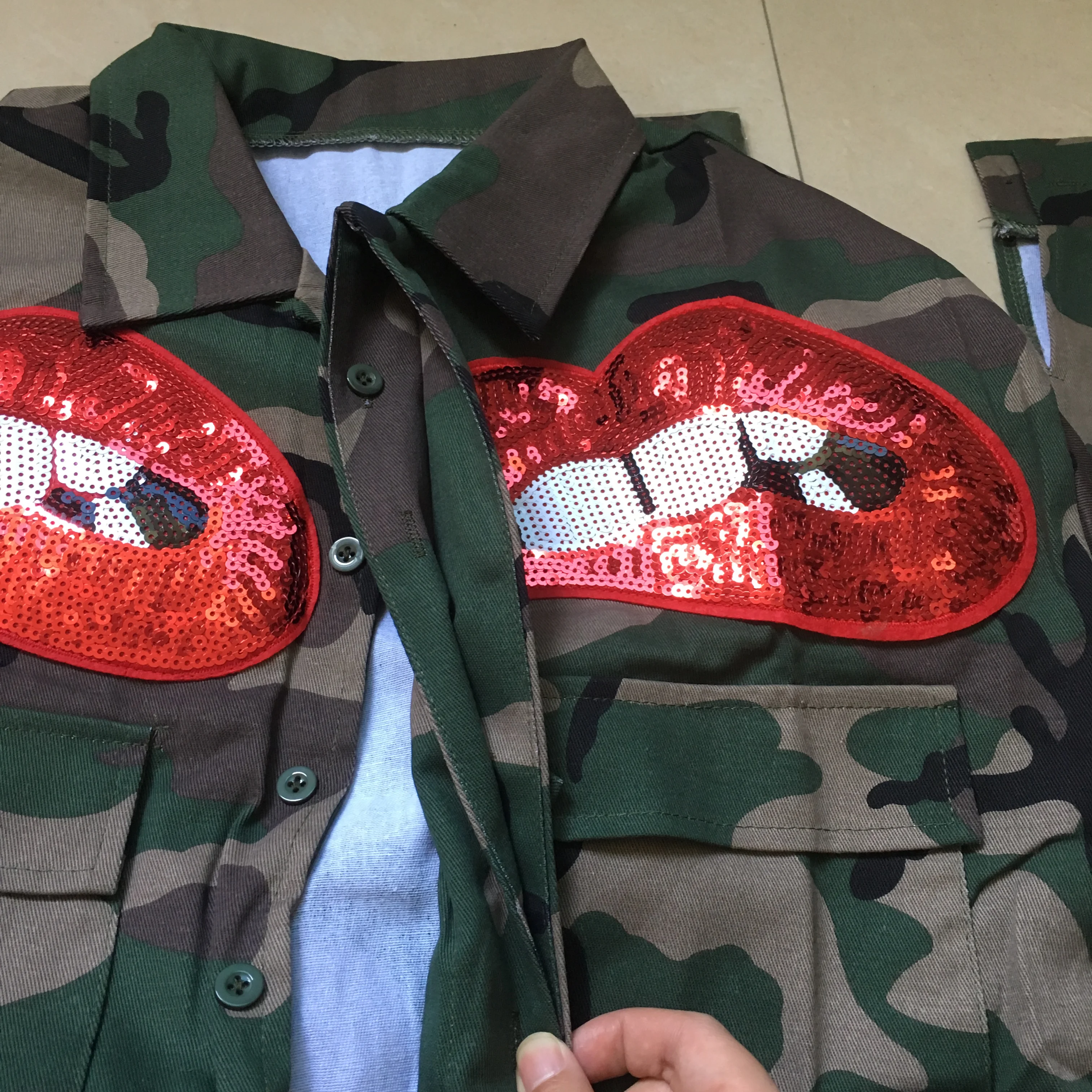 Winter Lady Long Style Oversized Sequin Glitter Lips Design Women Fall  Clothing Plus Size Coats Plus Size Jackets