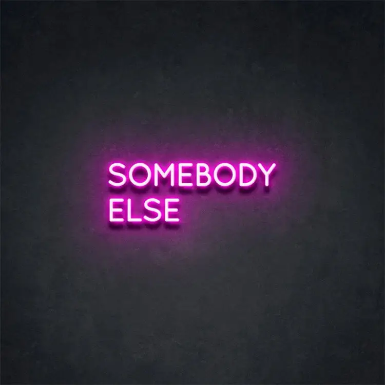 Небольшая настенная вывеска с подсветкой