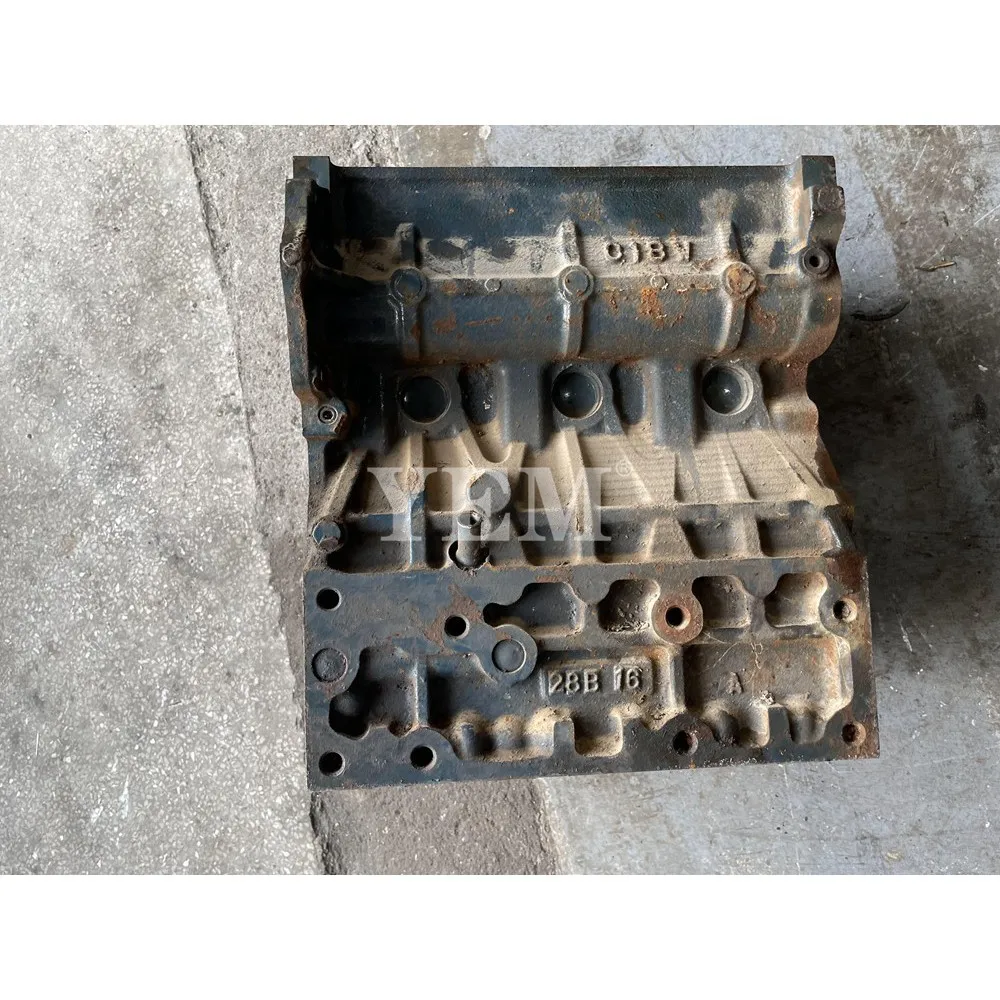 Brand New D1803 Cylinder Block Fit for Kubota D1803 Engine. 4