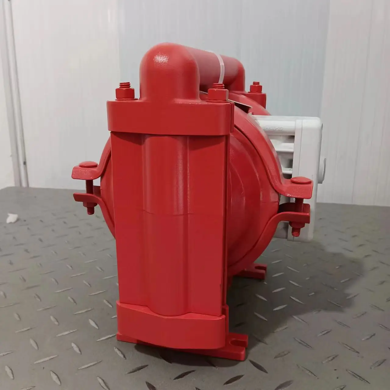 Aluminum Wilden Air-Operated Double diaphragm pump P2 with Buna-N diaphragm and valve balls Wilden pump details