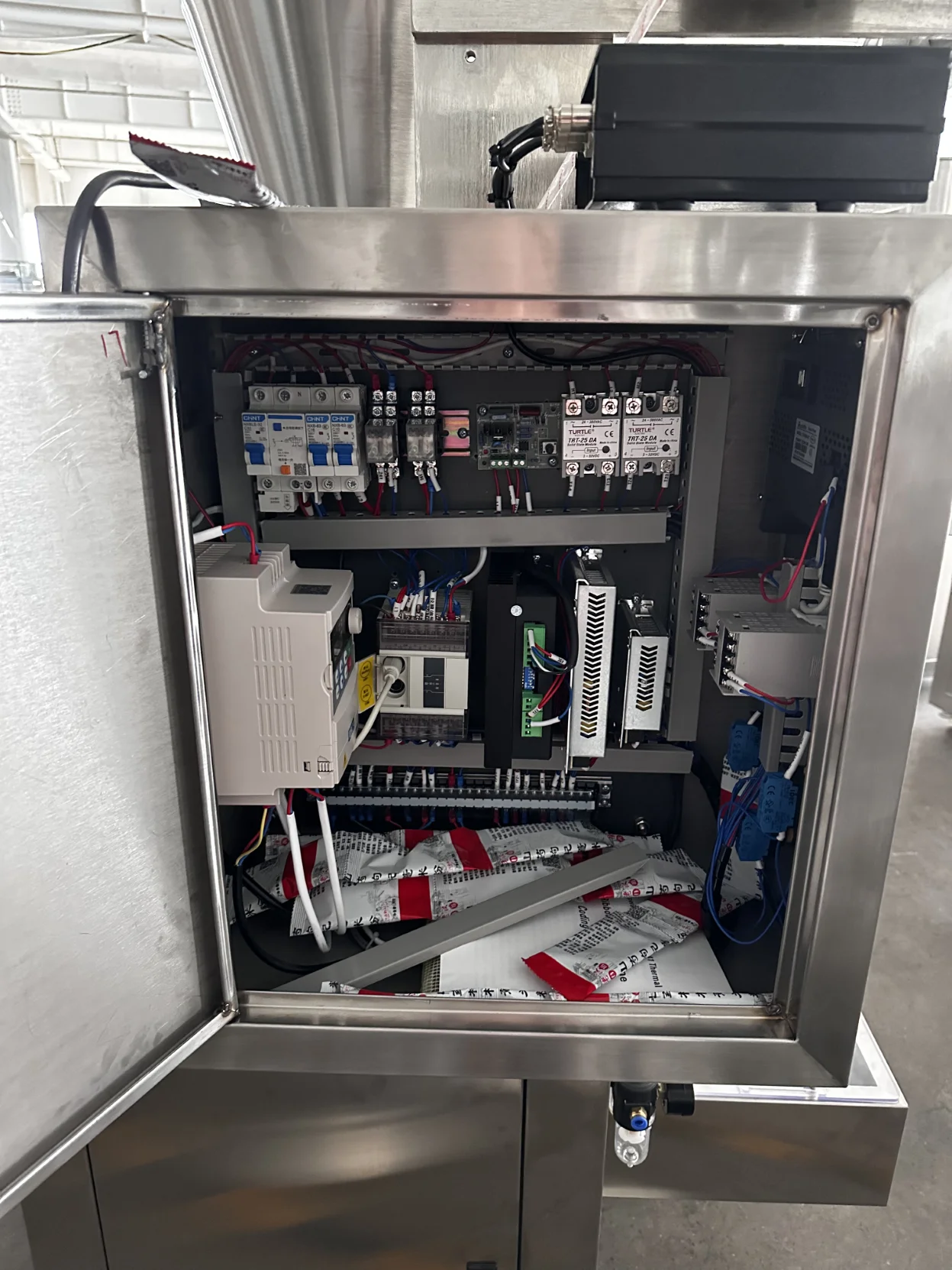 Particle Turntable Back Sealing Three Sides Sealing Packaging Machine