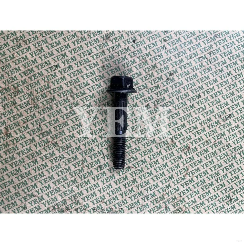 Engine Spare Parts Compatible Supplier D722 Bearing Case Bolt for Kubota