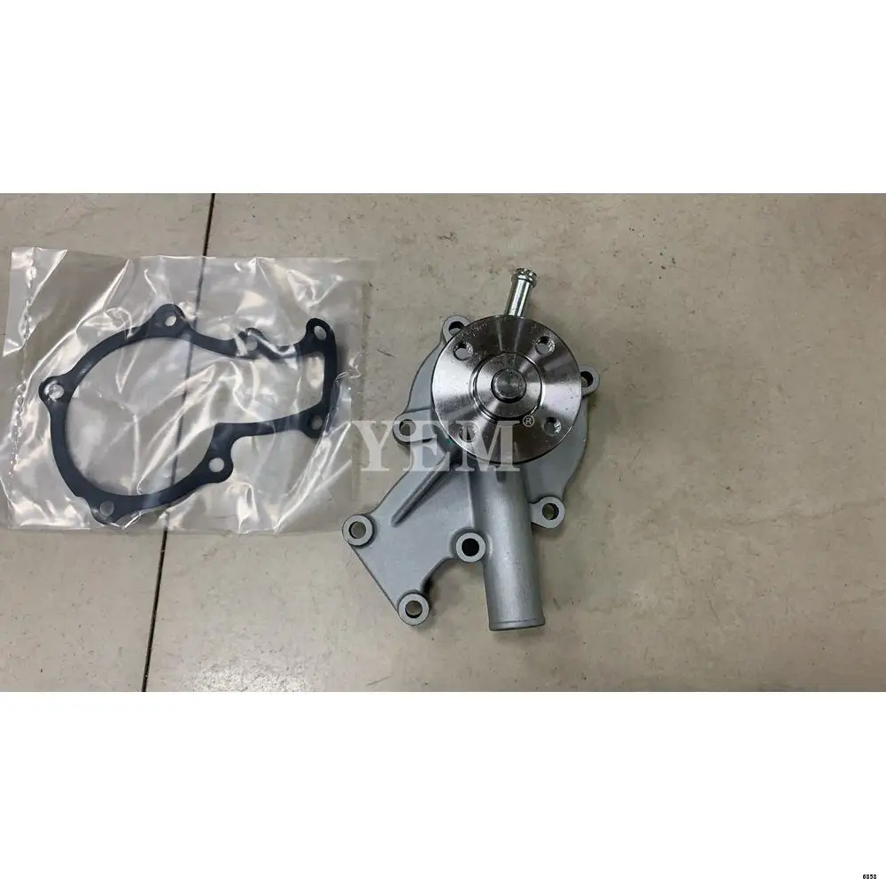 Factory Quality OEM D722 Water Pump for Kubota