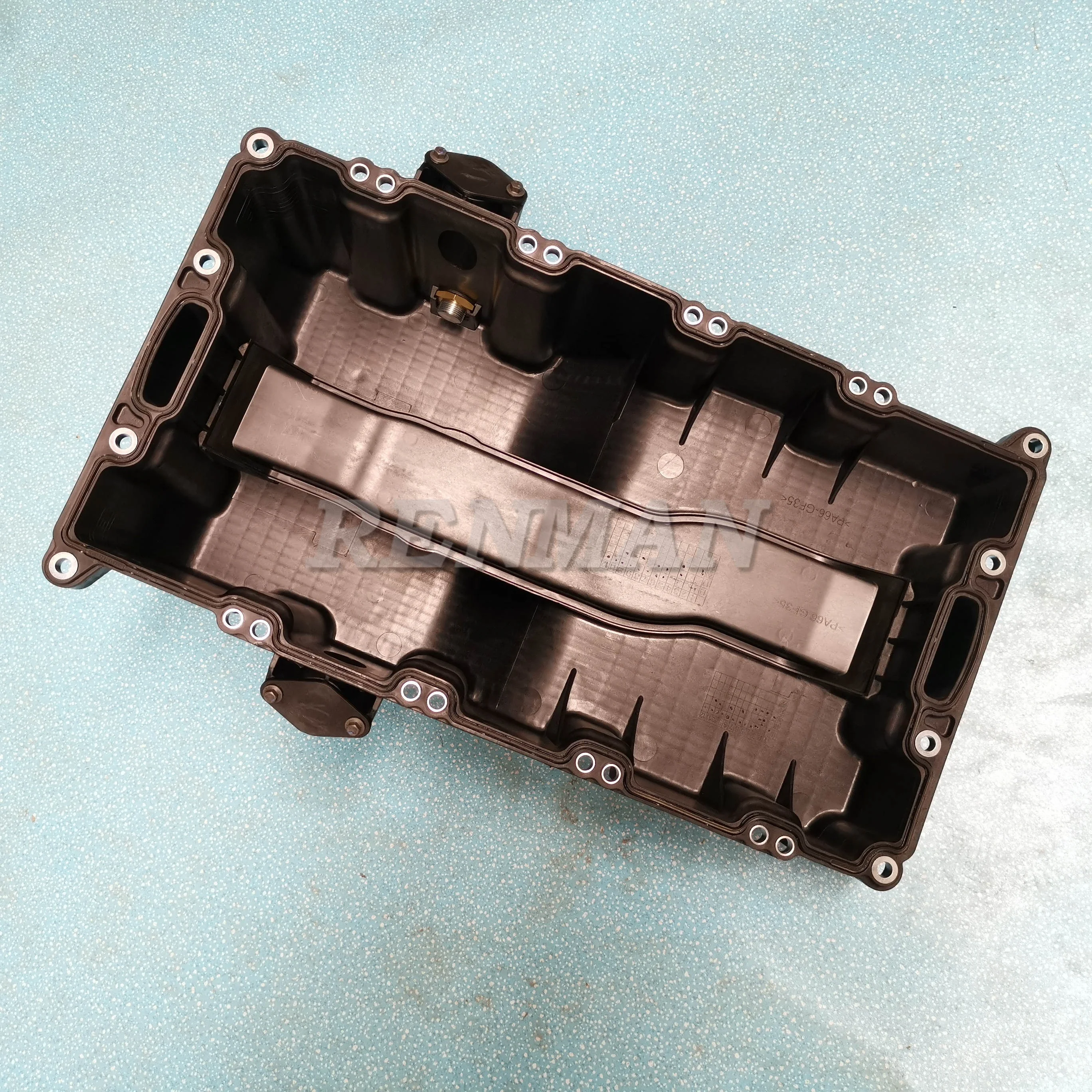 Cummins ISBE4.5 Diesel Engine Part Oil Pan 5289667| Alibaba.com