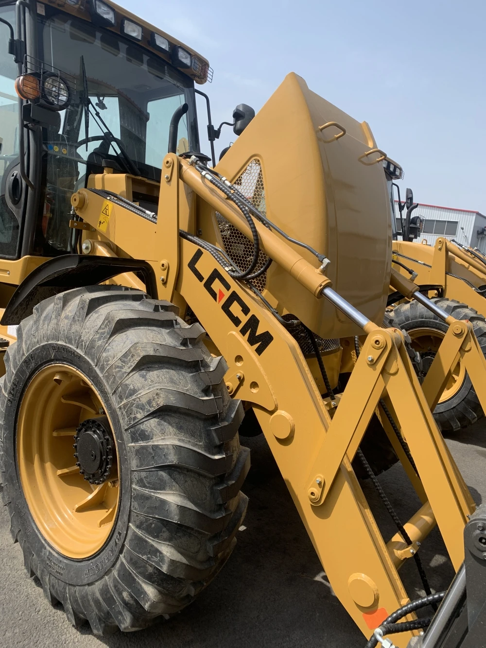Mini  Backhoe Loader YUCHAI  Engine China 2650 Mm Wheel Loader for Sale Tractor Engine 4085 Mm 6581 Mm