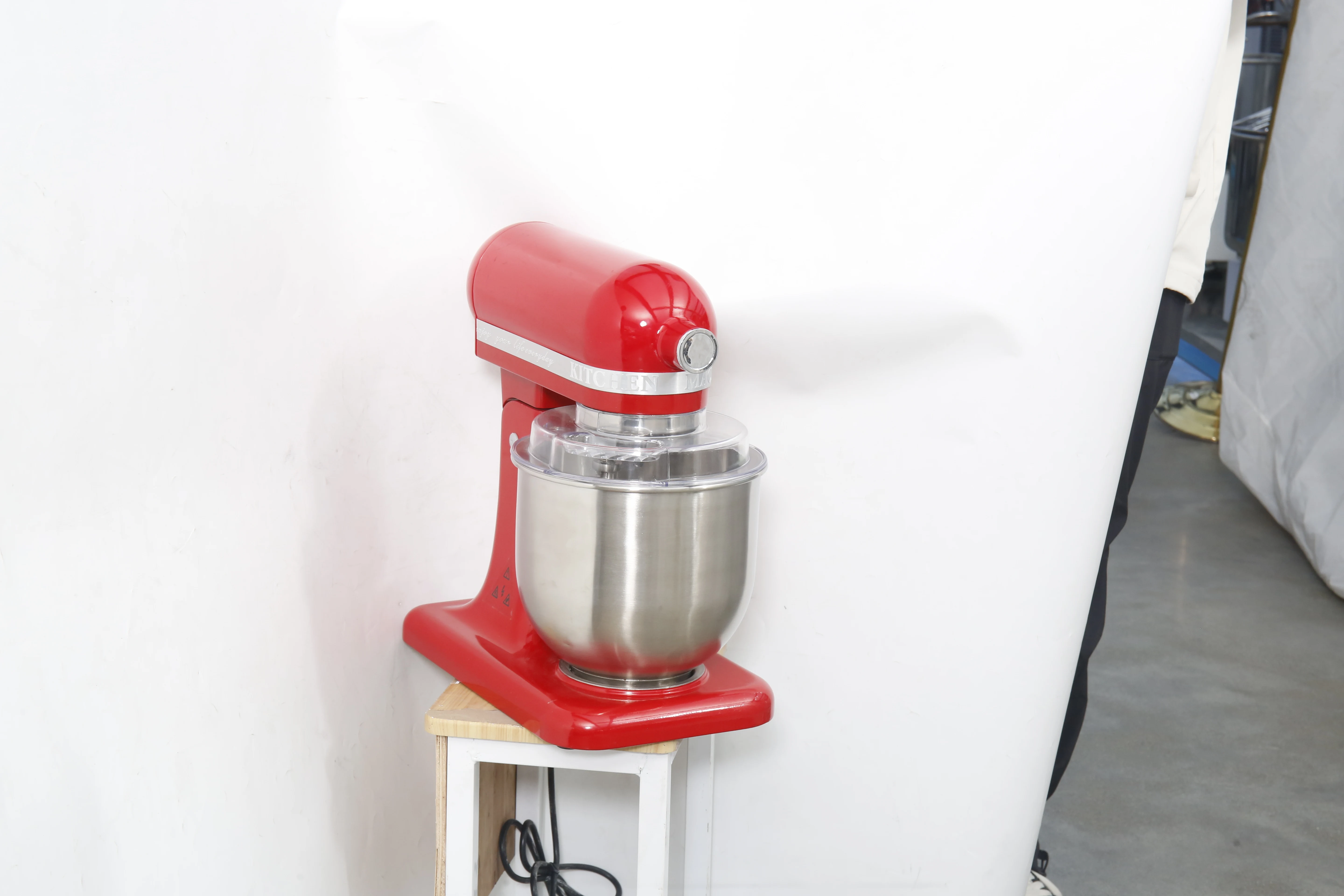 Factory Wholesale Home Kitchen Appliance 7L Dough Cake Egg Beater Electric Table Stand Hand Held Food Mixer with Mixing Bowl