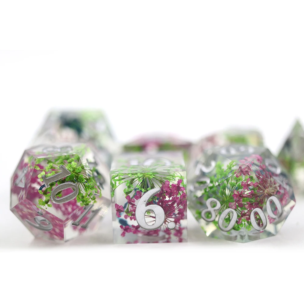 Set di Dadi RPG Poliedrici Trasparenti da 7 Pezzi Personalizzabile con Design Fiore e Bordo Sharp in Resina
