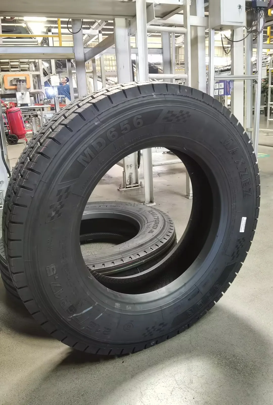 235/75R17.5 Rib Pattern TBR All Position MAXZEZ MF126 Truck Tyre