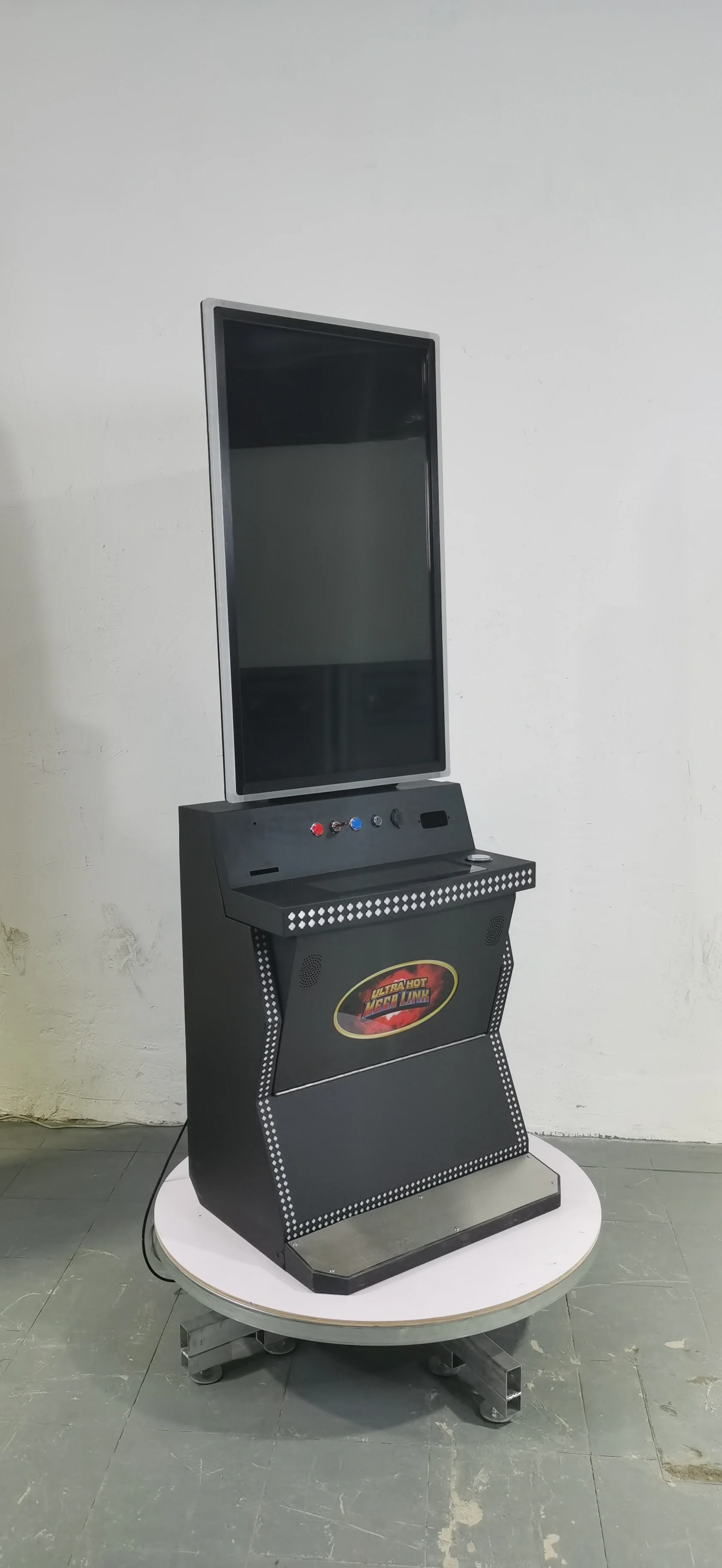 USA Popular High Quality 43 Inch Vertical Banilla Bacon Skill Game Vending Machines for Room