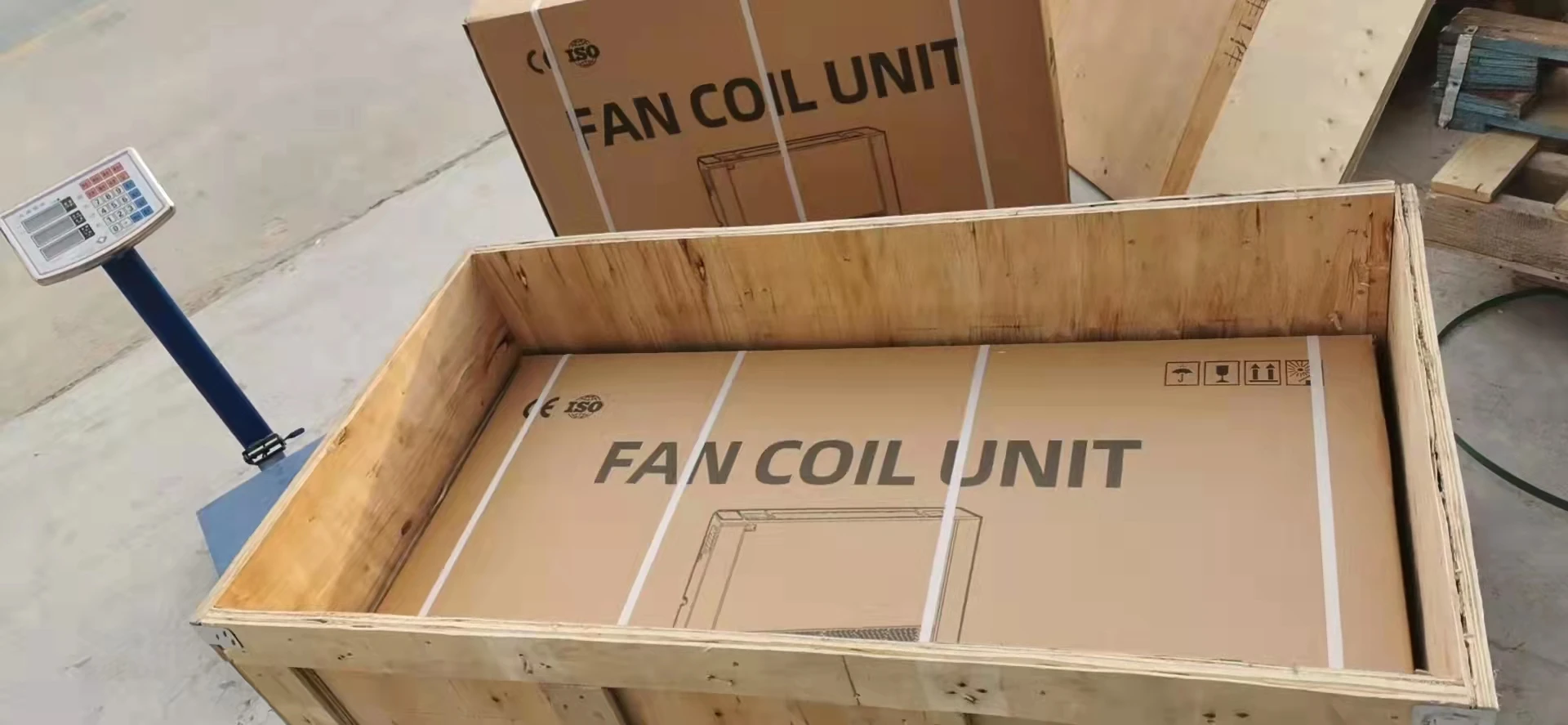 Duct Hydronic Fan Coil Unit Wall Mounted Chilled Water Cooled Concealed