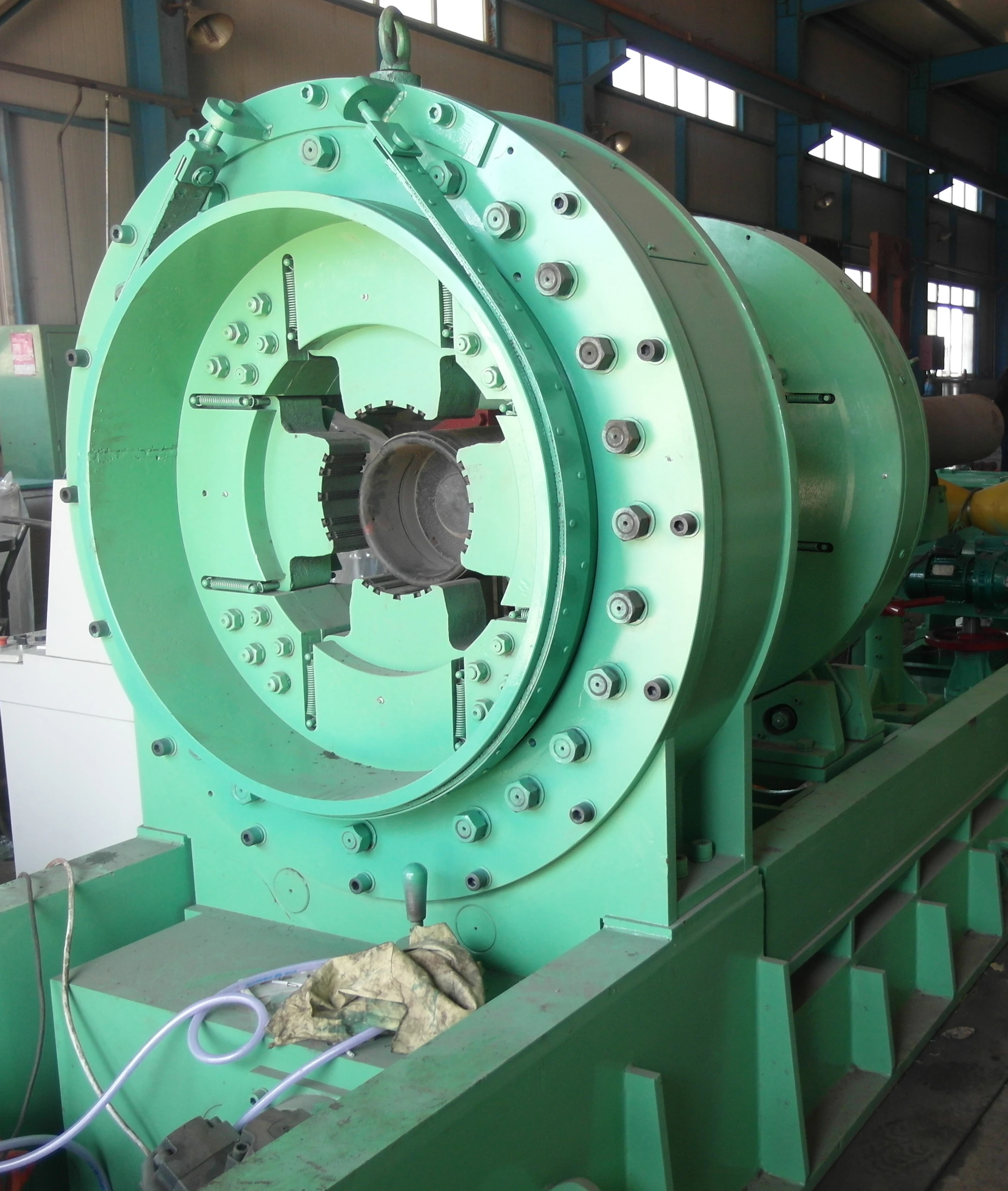 Hydraulic Makeup and Breakout Unit - Drilling Equipment