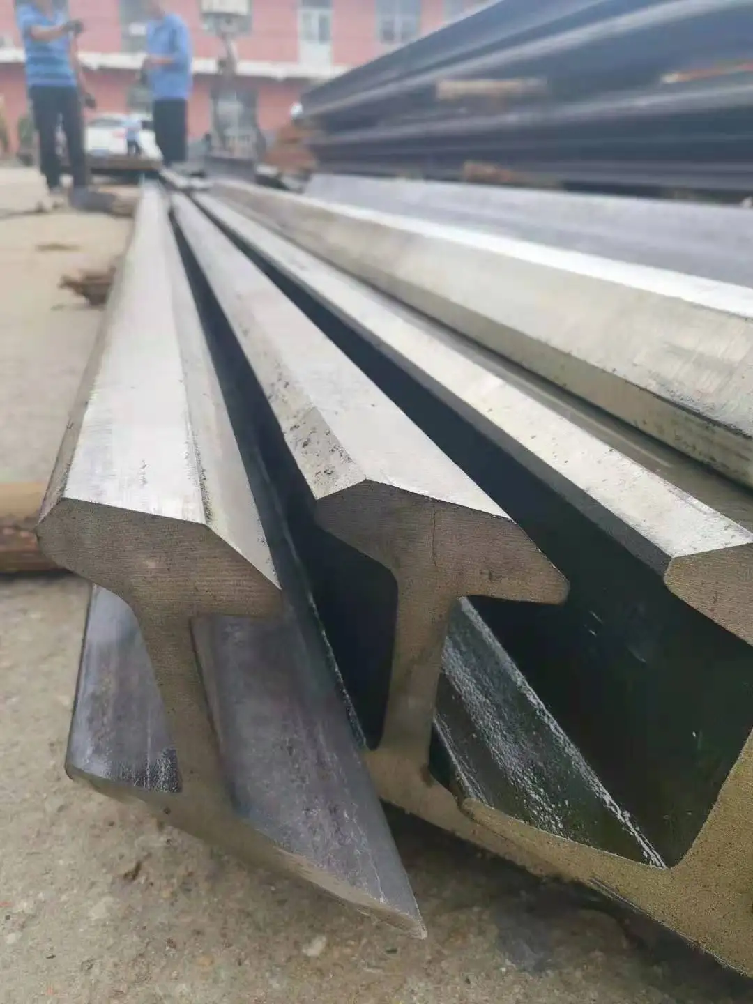 Best Quality Used Rails Scrap R50 R65 Rail Track Metal Railway