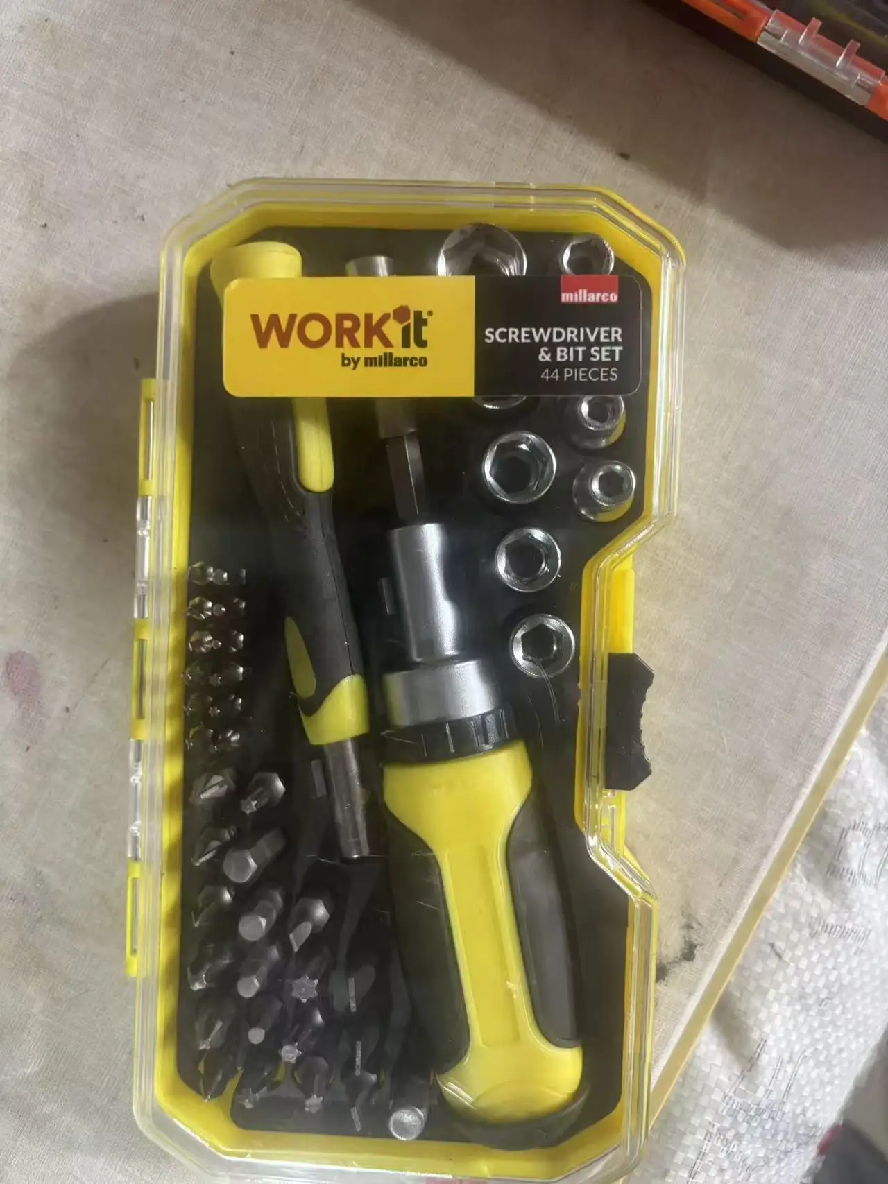 44PCS Carbon Steel Ratchet Screwdriver Set Multi Bit Auto Repair Tool Kit Portable Hand Tool with Hard Case OEM - detail 2