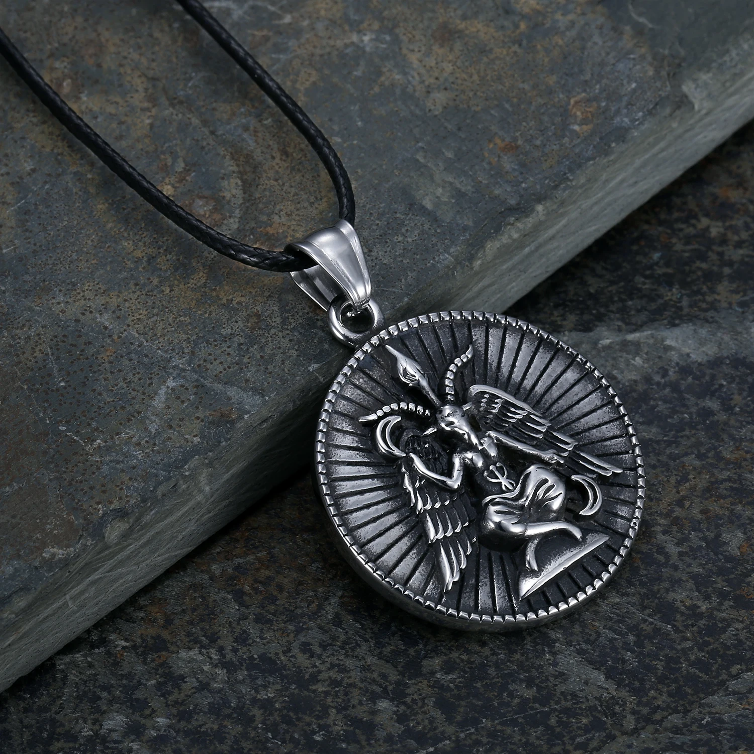 Collar Grande De Acero Inoxidable Con Colgante De Talismán