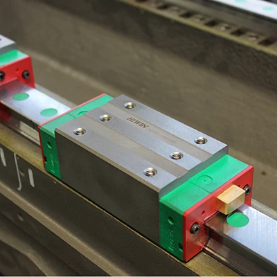 Taiwan Guide Rail CNC Vertical Machining Center VMC1000 High Precision CNC Milling Machine