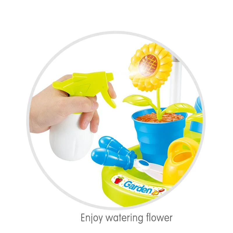 Набор для уборки сада, притворяясь, что он играет с растущими растениями, разбрызгиватель, ведро для полива, семейные интерактивные садовые игрушки