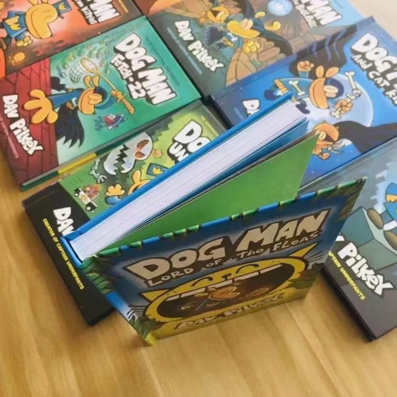 Dog Man 18 Books Set for Children - Color Hardcover Comics & OEM