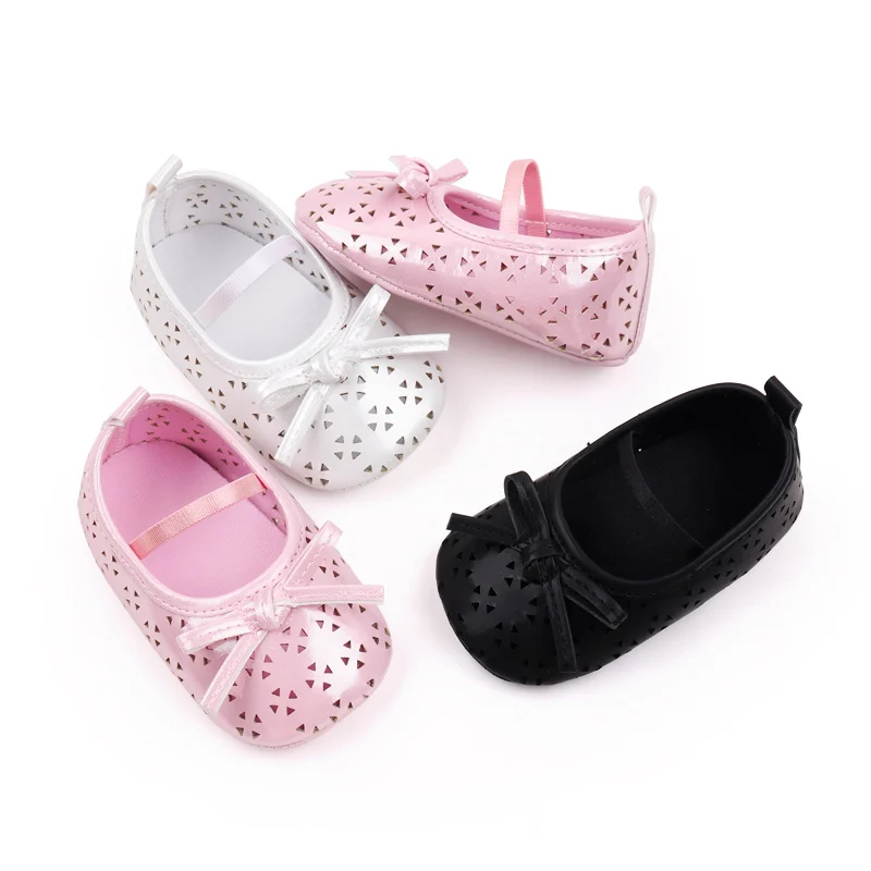 Shiny Leather Casual Shoes for Baby Princess Geometric Pattern Hollow Bow Decoration with Pu Sole