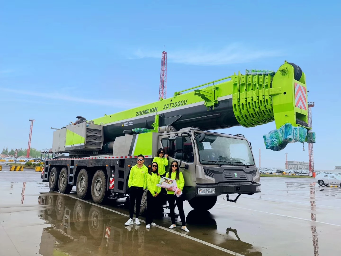 Zoomlion 200ton All Terrain Crane ZAT2000 in Ghana