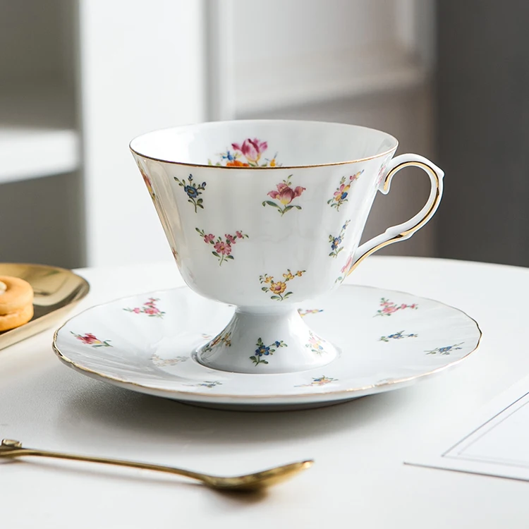 Wholesale New Modern Luxury Gift Set Floral Gold Line White Ceramic