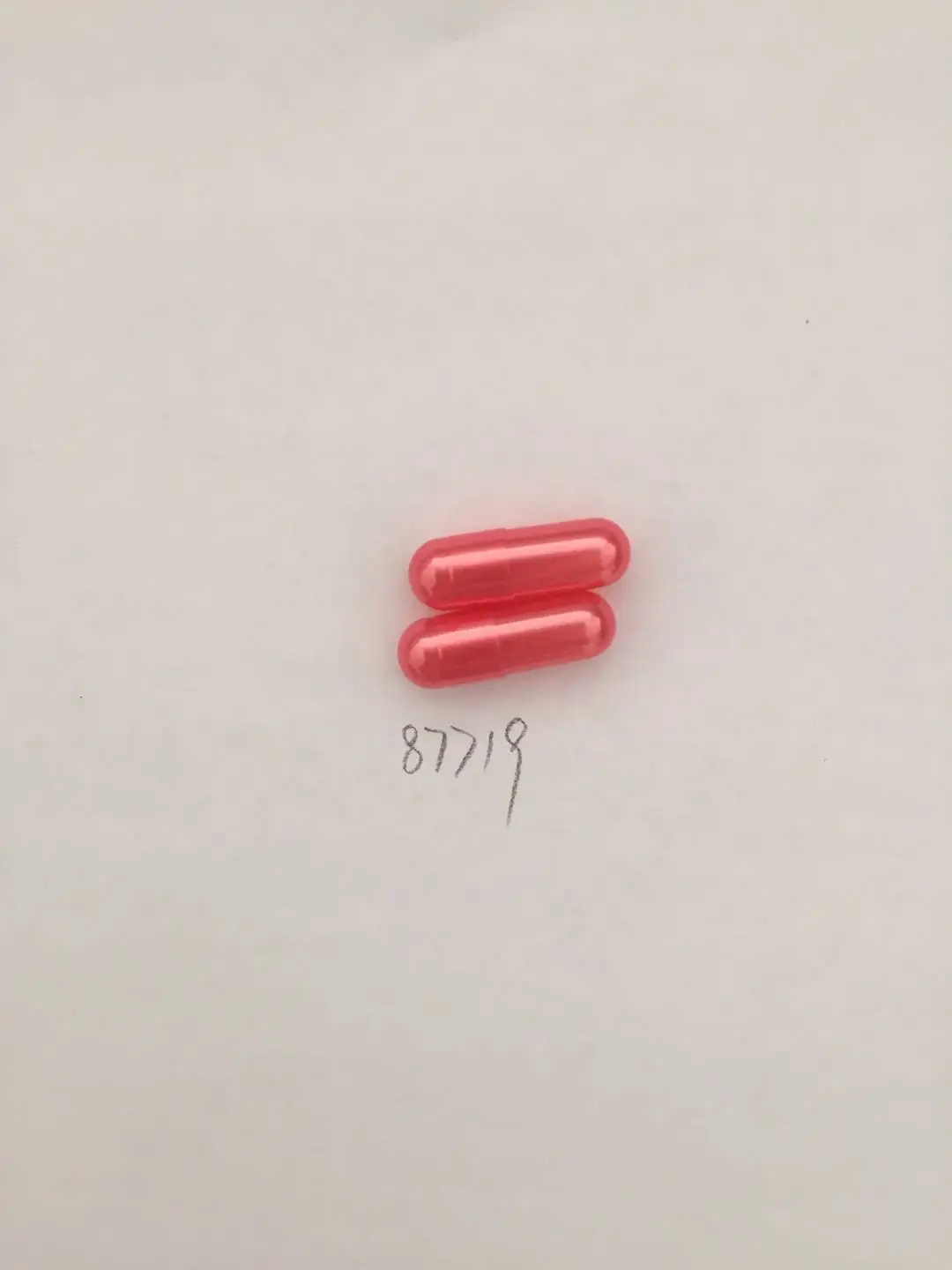 Beautiful Pearl Red Color Hard Capsules Printed Capsule