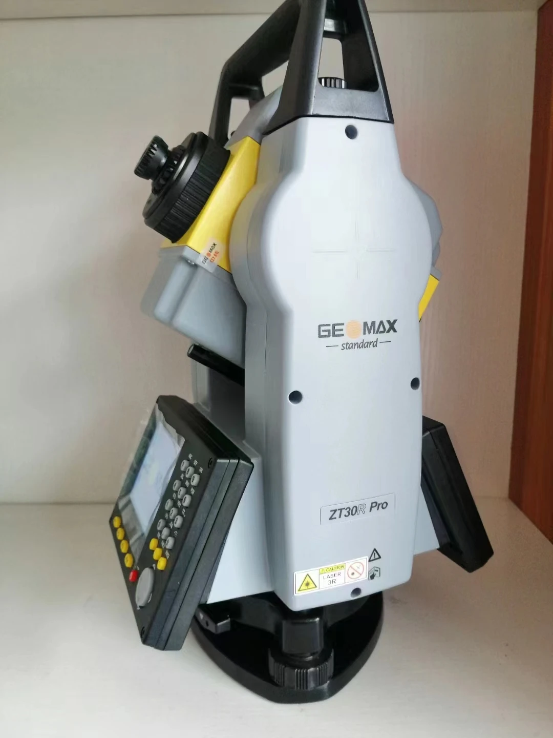 Alibaba.com: GEOMAX ZT30R 30 PRO Reflectorless Total Station with 600m ...