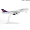 HDX101081 เครื่องบินจำลอง 747 หล่อขึ้นรูป ขนาด 1:400